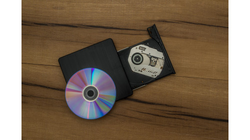 Mon autoradio n'avale plus les cd : quelle solution pour cette panne ?